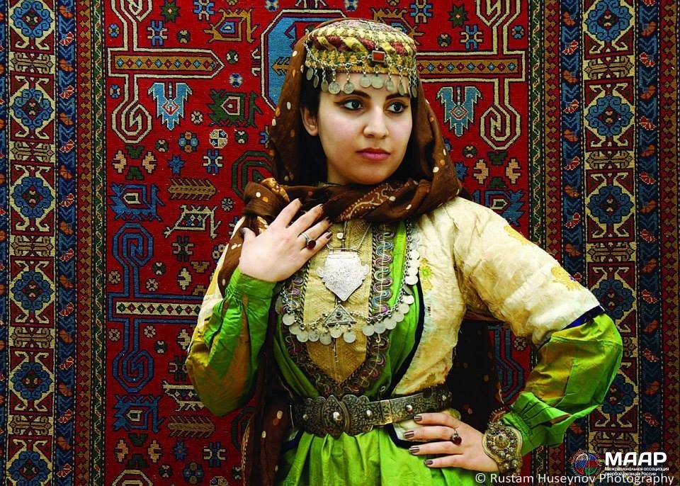 Национальные костюмы Азербайджана
