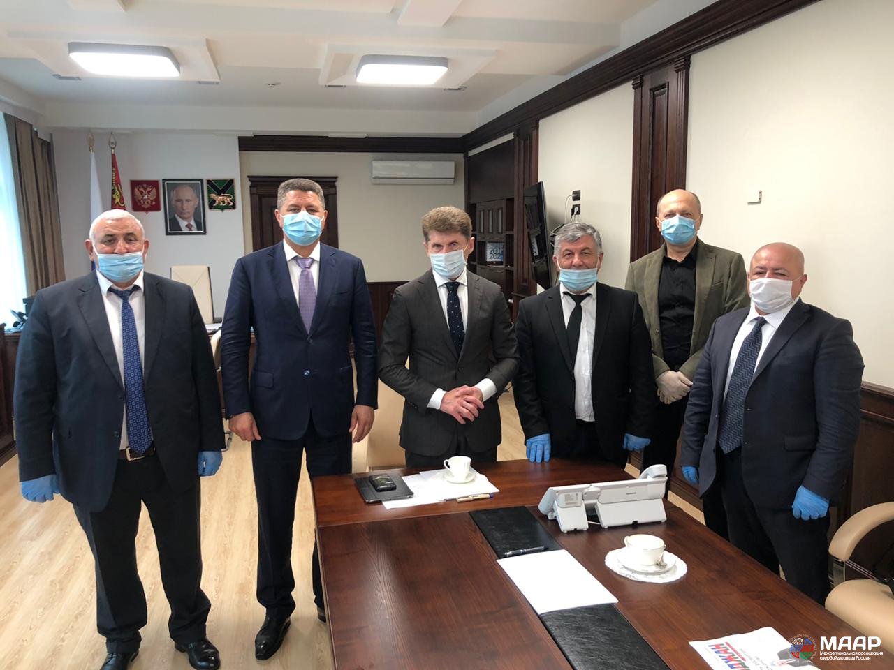 Губернатор Приморского края Олег Кожемяко встретился с представителями азербайджанской диаспоры
