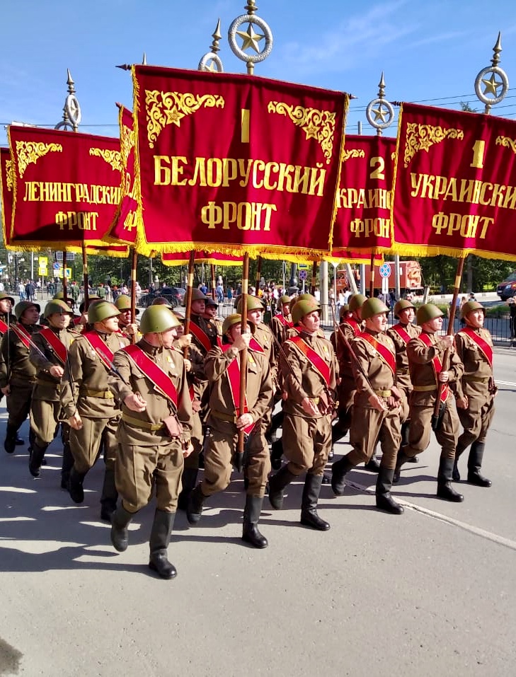 Представители РО АМКА «Единство» под руководством Шахвалада Гасумова приняли активное участие в торжественном Военном параде