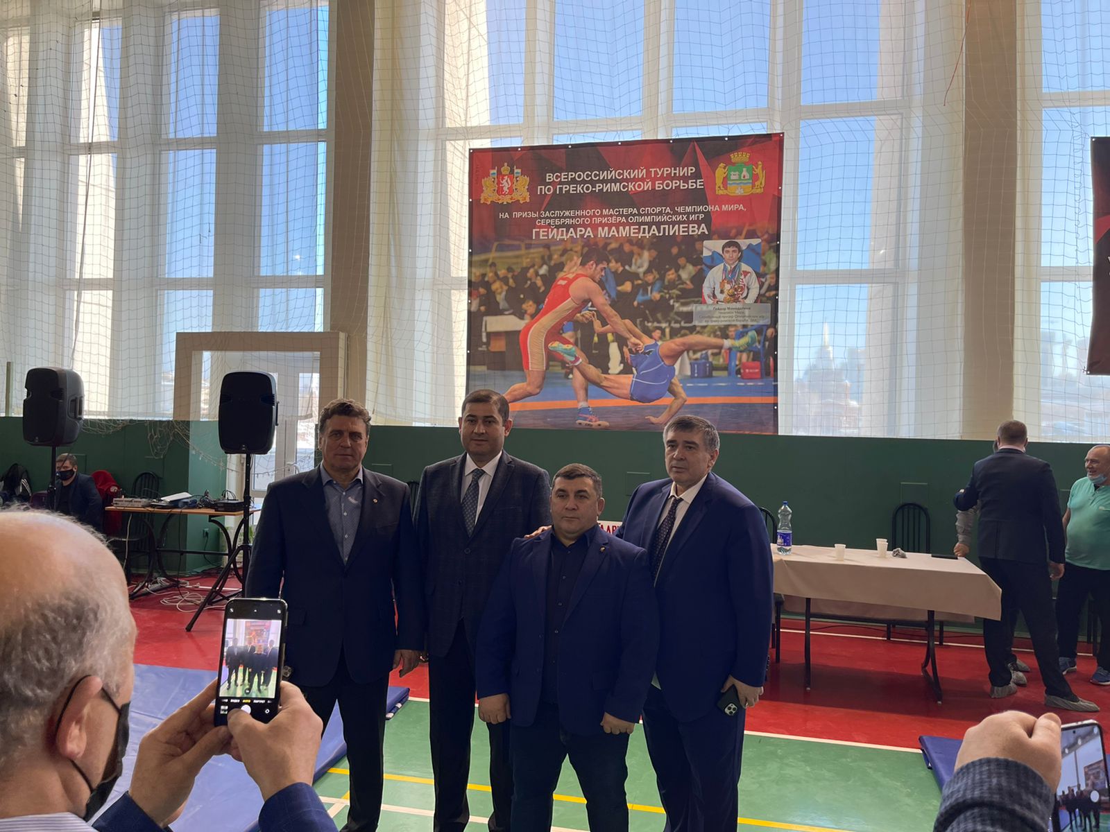 В Екатеринбурге стартовал 14-й традиционный международный турнир по греко-римской борьбе
