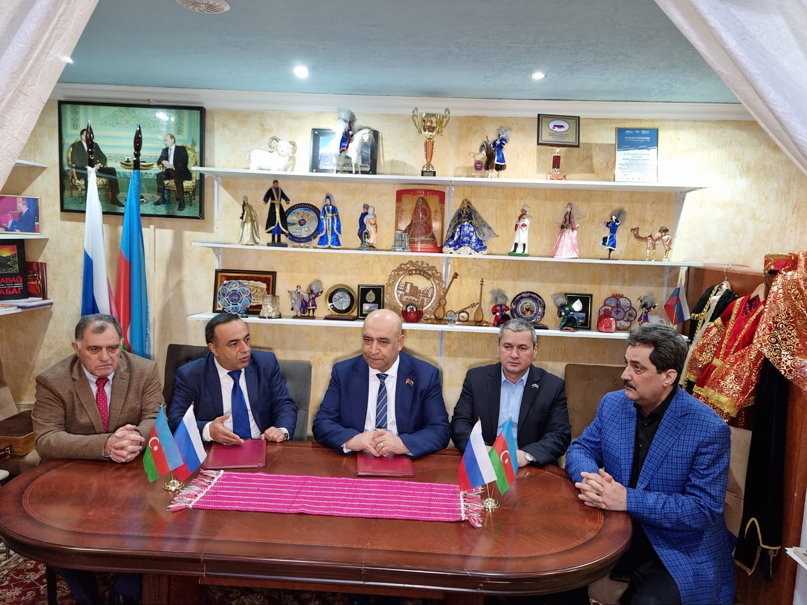 Подписано Соглашение о сотрудничестве и взаимодействии между ФНКА АзерРос и КС "МААР"