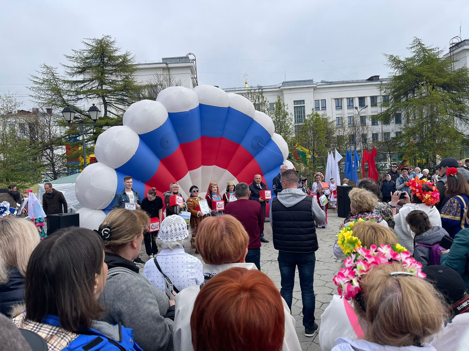 В Магадане День России отметили фестивалем «Территория дружбы»