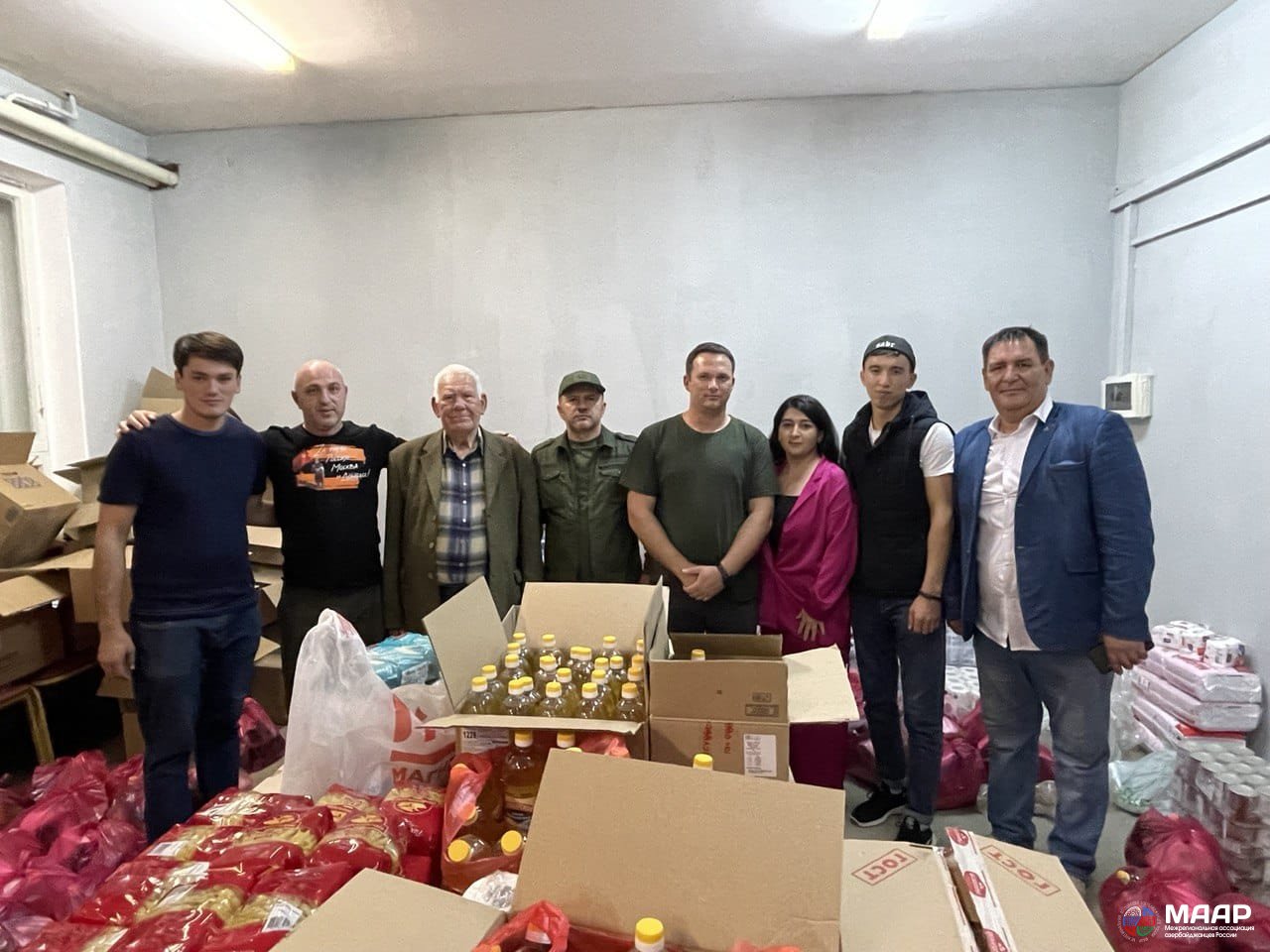 Представители Волгоградской общественной организации «Русско-азербайджанское содружество» передали гуманитарную помощь жителям Донбасса