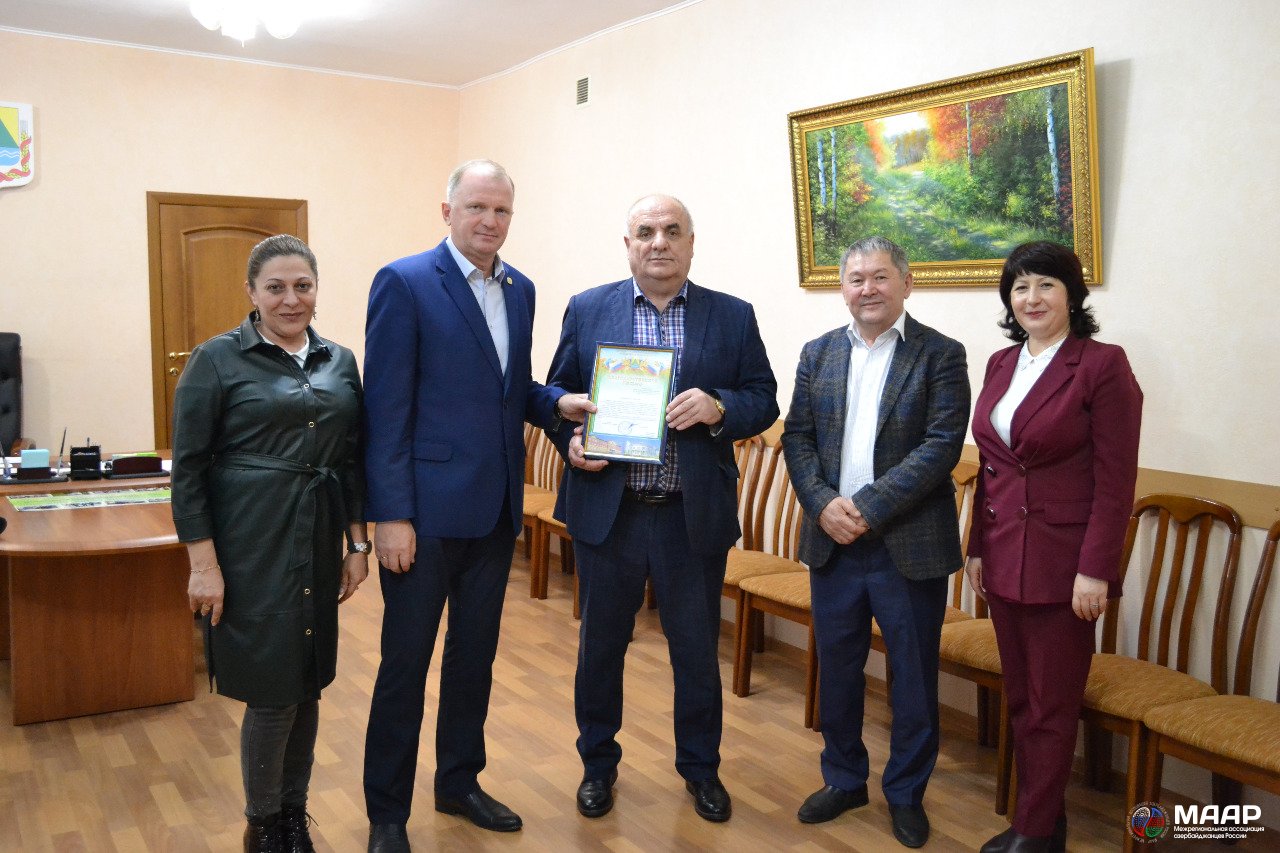 Омские азербайджанцы оказали помощь пострадавшим от пожара жителям Называевска