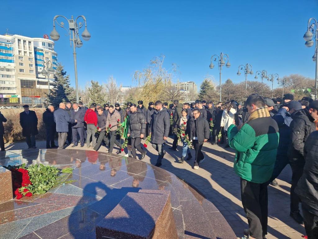 В Астрахани почтили память общенационального лидера азербайджанского народа Гейдара Алиева
